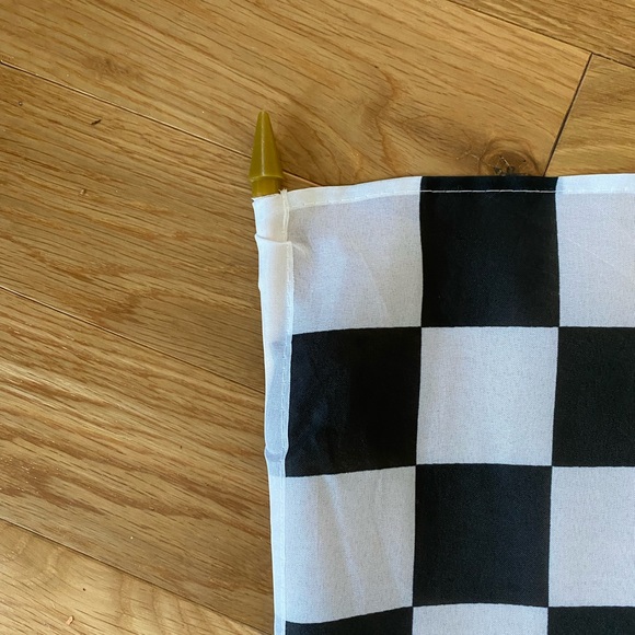 1 Dozen 12x18 Checkered Stick Flags - Picture 2 of 2